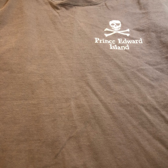 Prince Edward Island T-shirt  “ Pirate Obituaries” Large - Picture 8 of 11